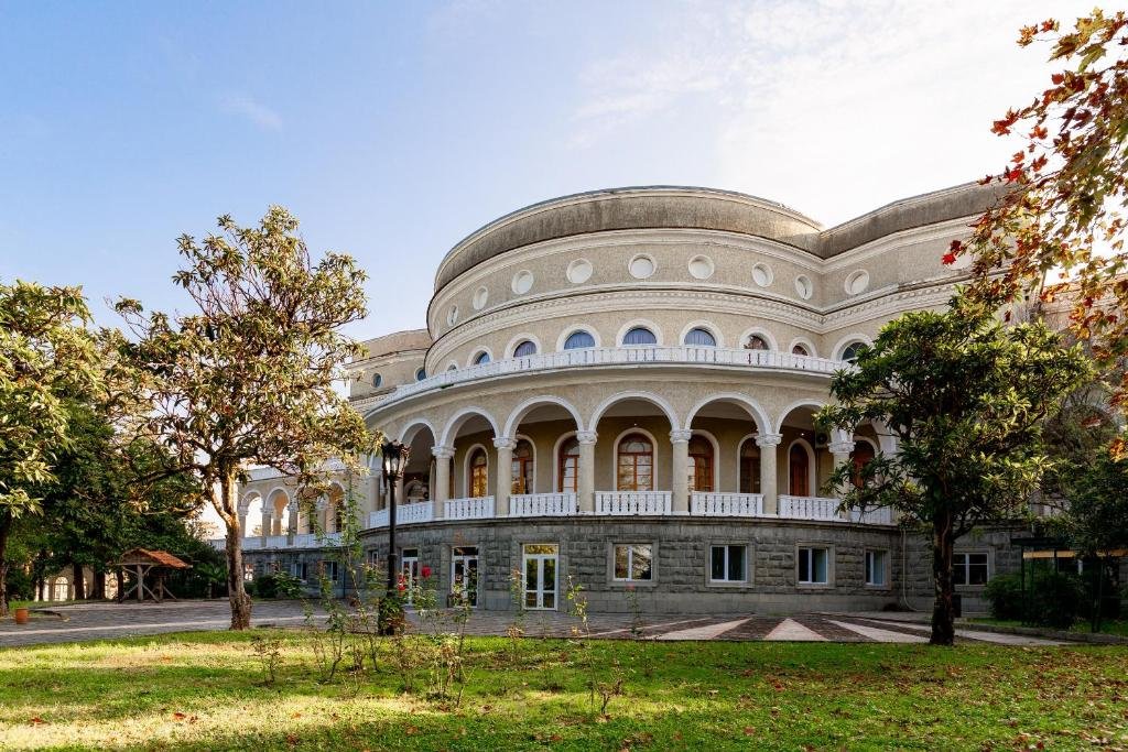 Санаторий Цхалтубо СПА Резорт (Legends Tskaltubo SPA Resort)